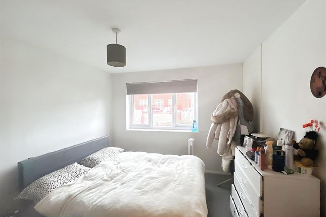 Flat 12, White Marsh Court, Cromwell Road, Whitstable photo 3