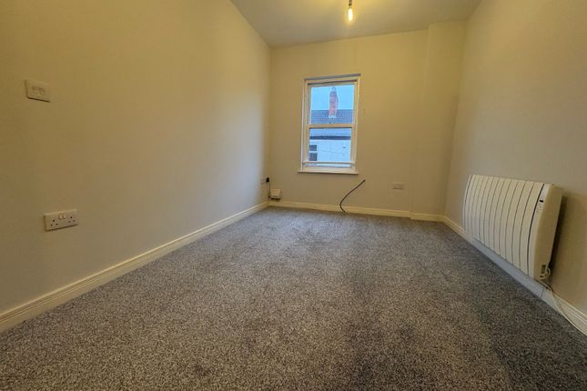 Flat 3,, 23 Prestongate, Hessle photo 2