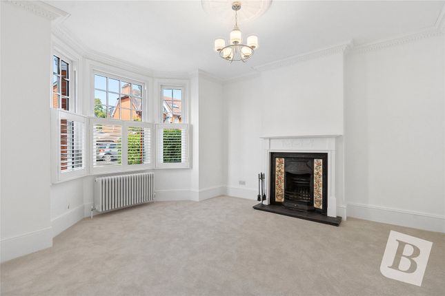 29, Robin Hood Road, Essex photo 4