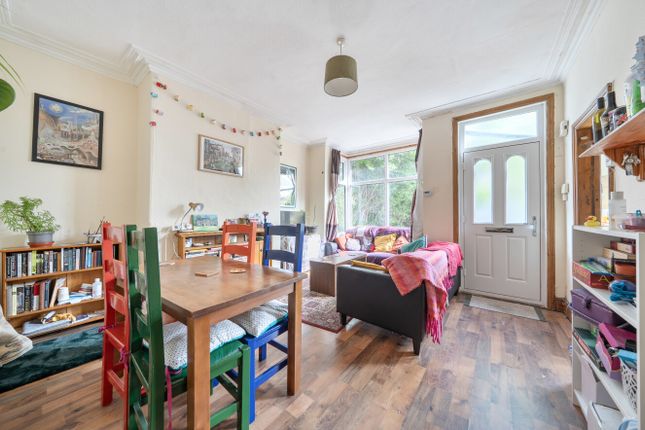 15, Knowle Road, Leeds photo 4
