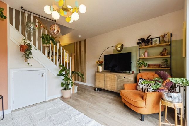 47, Little Wood Crescent, West Yorkshire photo 4