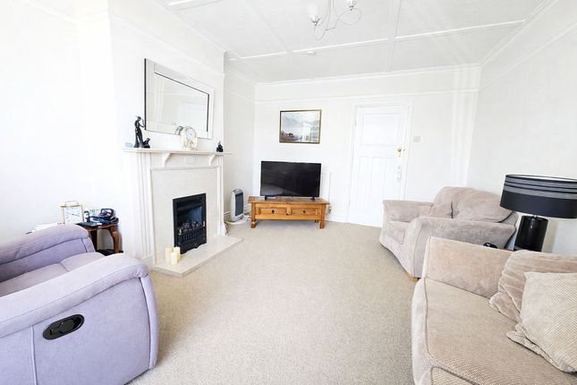72, Portsmouth Road, Lee-On-The-Solent photo 4