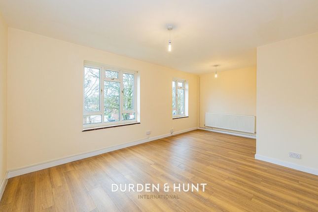 117 Pyrles Lane, Loughton photo 2