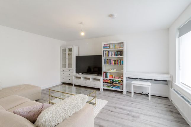 38, Fitzhugh Rise, Wellingborough photo 5