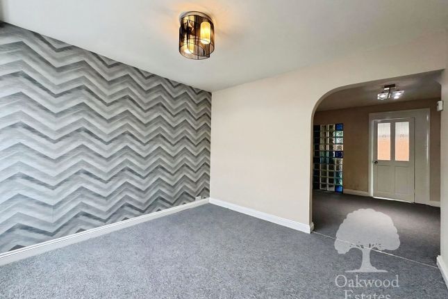 86, Salt Hill Way, Slough photo 4