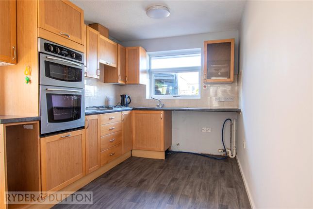 98, Park Lea, Huddersfield photo 2