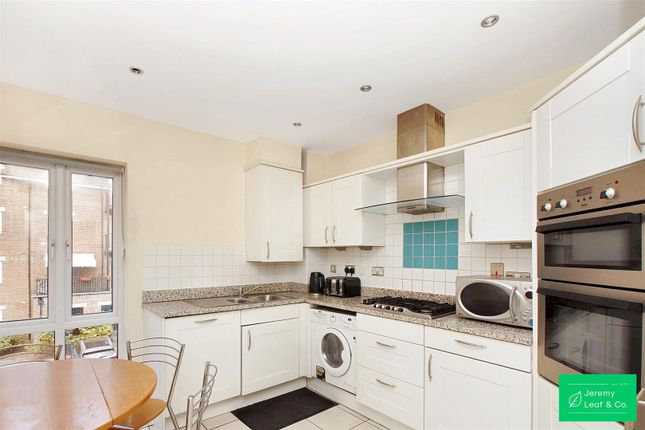 Silverbell Court|., Flat 4, 2, Hoptree Close, London photo 4