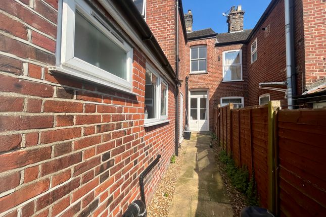 Property to rent in Cedar Road, Norwich