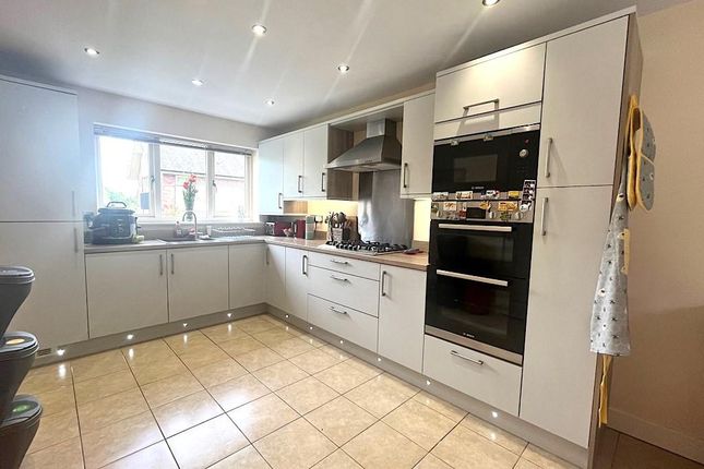 6 The Pines, Lower Road, Shrewsbury photo 3
