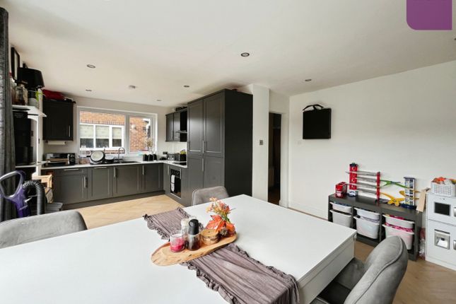 30, Haugh Lane, Rochdale photo 4