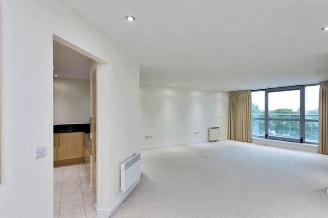 Apt 453, Nottingham photo 2