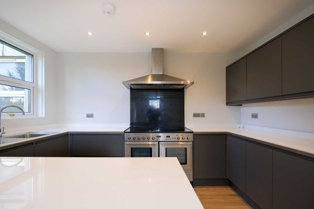 6, Stoneleigh Court, Bath photo 4