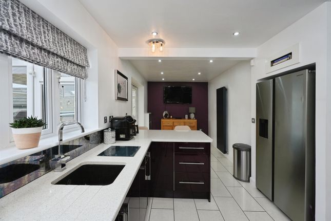 31, Bracken Way, Elland photo 4