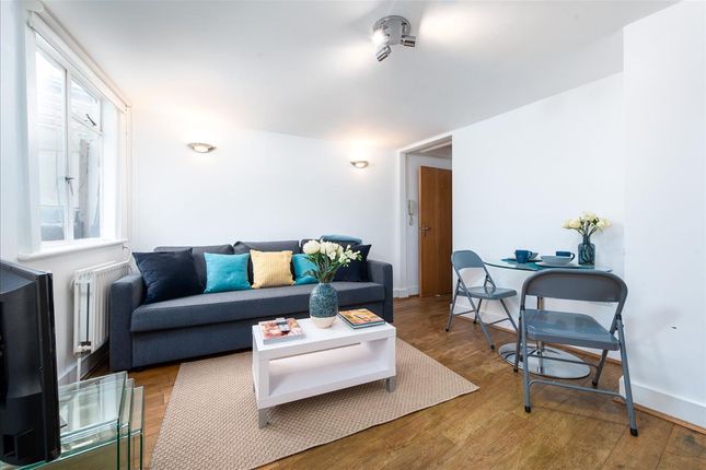 Thumbnail Flat for sale in Cumberland Street, Pimlico, London