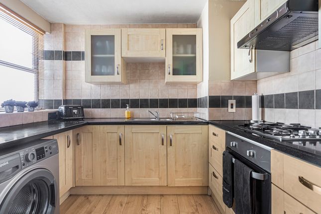 Flat 22, Isobel House,, Staines Road West, Surrey photo 3