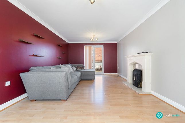 8, Church Glebe, Sheffield photo 4
