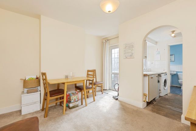 32, Alexandra Road, Kent photo 4