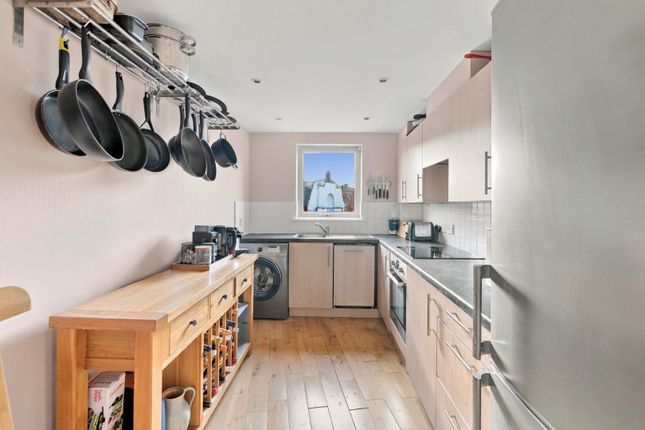 Hinton Road, London photo 2
