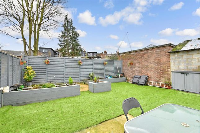 End terrace house for sale in Wyatts Lane, London