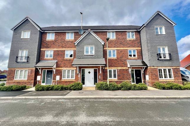Thumbnail Flat for sale in Honeysuckle Way, Didcot