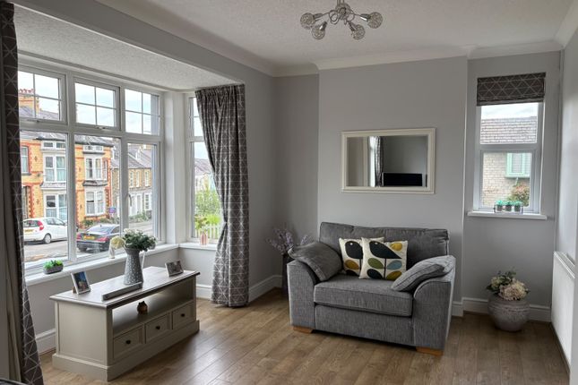 8, Alan Road, Llandeilo photo 4