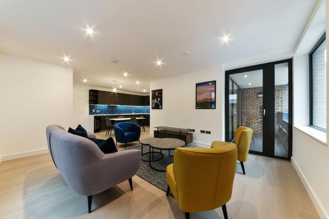 Thumbnail Flat to rent in Rosewood Building, Shoreditch Exchange, London