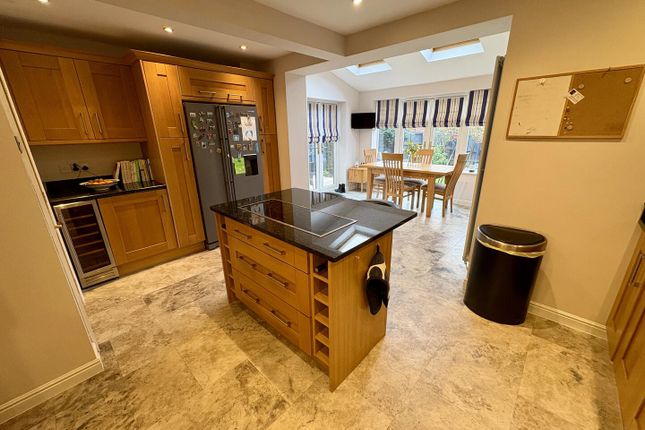 8, Orchard Drive, Neston photo 4