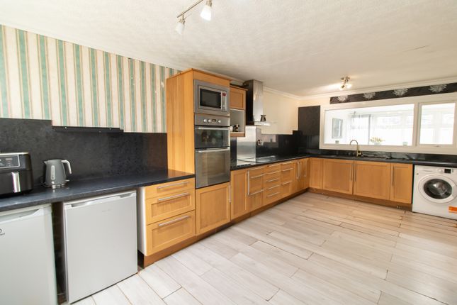 61, Allensgreen, Cramlington photo 4