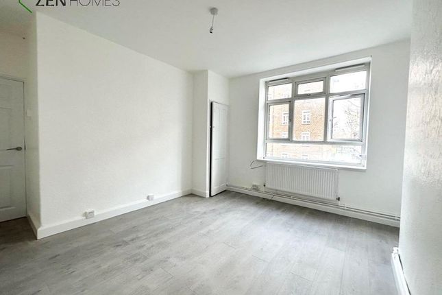 Flat to rent in Templemead House, Homerton Road, London