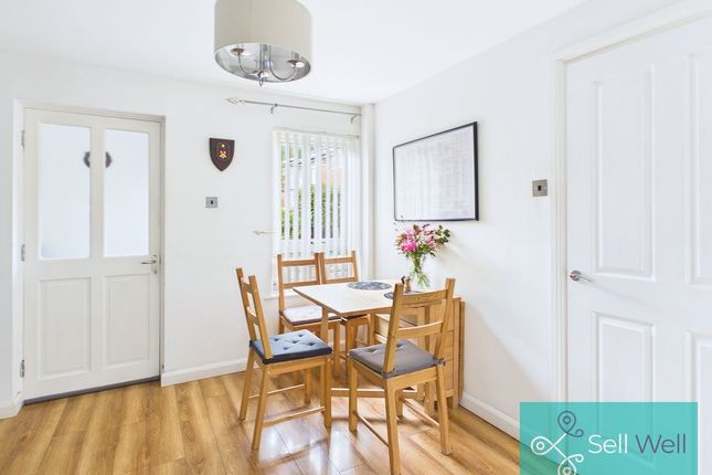 9, Wodens Avenue, Salford photo 4