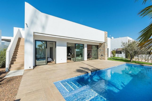 Thumbnail Villa for sale in C. Sta. Isabel, 5, 30710 Los Alcázares, Murcia, Spain