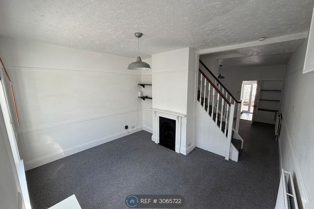 Wainscott Road, Southsea photo 2