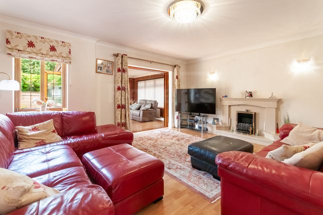 98 Tawe Park, Swansea photo 2