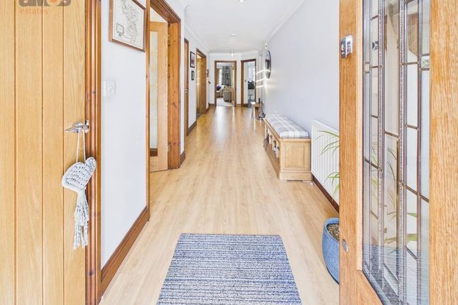 26 High Road, Hockley, Essex photo 2