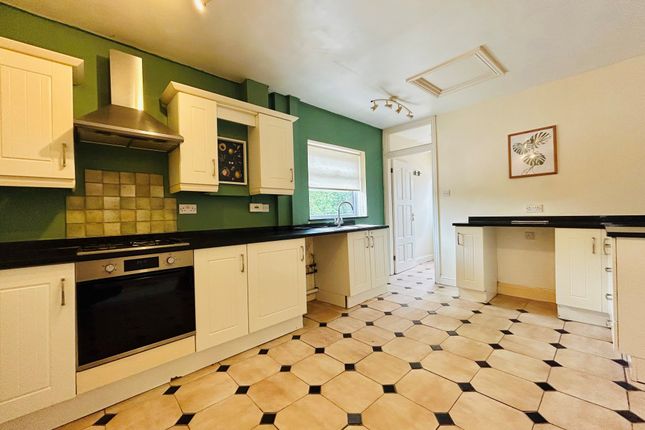 44, Collin Street, UTTOXETER photo 3