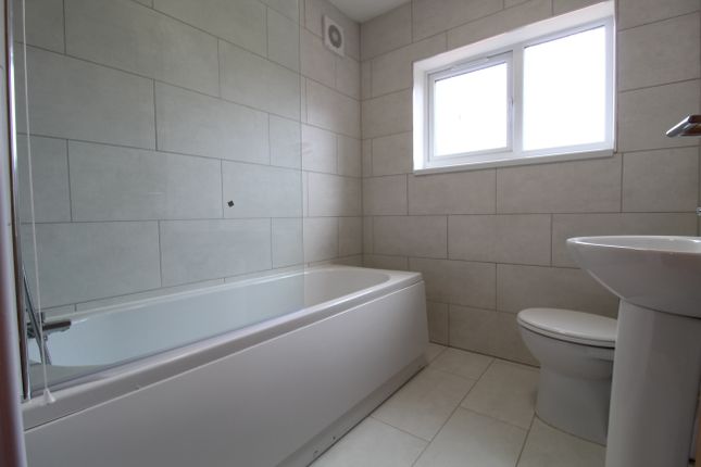 Room to rent in Fellows Road, Beeston, Nottingham