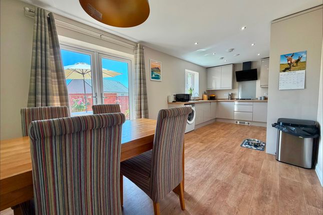 85 Highbrook Way, Lydney photo 4