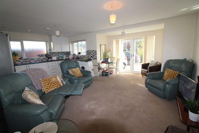 Flat 1, 81, Church Road, Formby, Liverpool photo 3