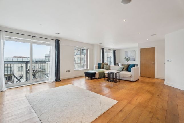 2-bed flat on Flat 59 Croft House, Beaufort Park, £650,000