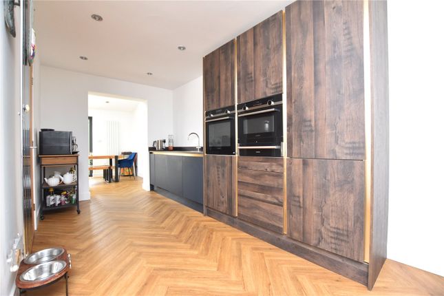 79, Birk Lane, Leeds photo 4