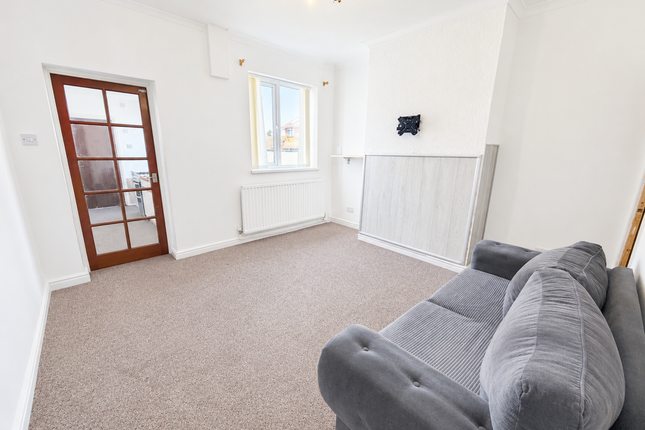 1, Raglan Street, Brierley Hill photo 2