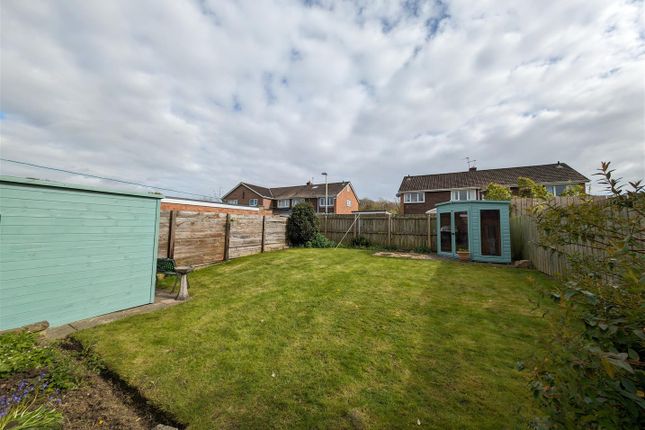 Bungalow to rent in Manor Road, Hurworth Place, Darlington