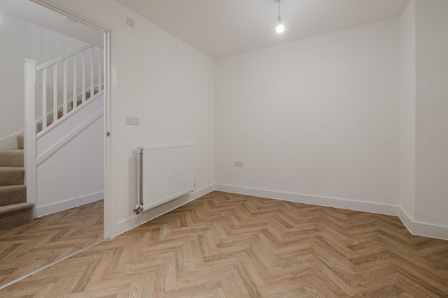 19 Snetterton Drive - Eveleigh RL, Leaf Living at Bucklers Park, Crowthorne, RG45, Crowthorne photo 4