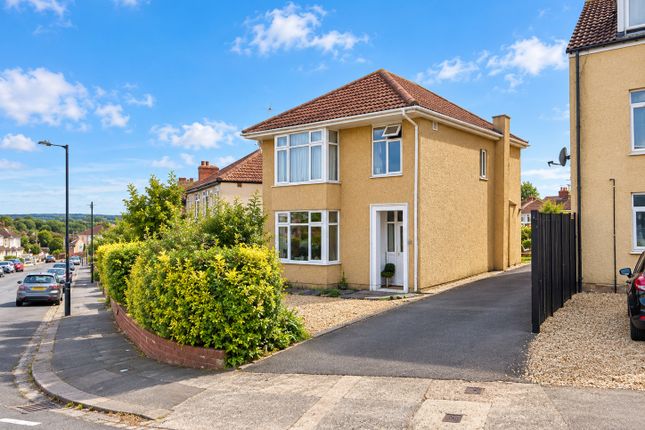 3-bed detached on Kennard Rise, Bristol, £325,000
