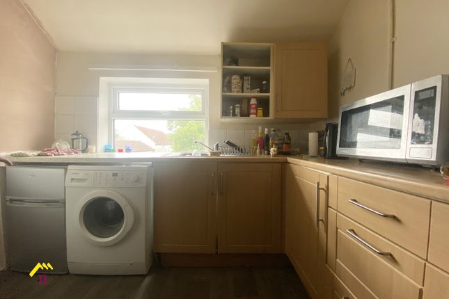 Thumbnail Flat to rent in King Street, Thorne, Doncaster