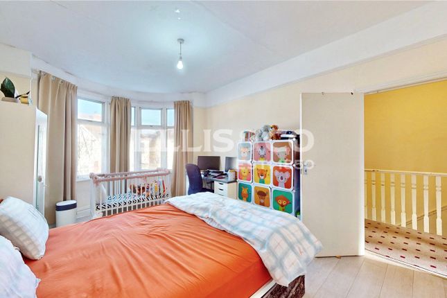 33, Scarle Road, Wembley photo 3