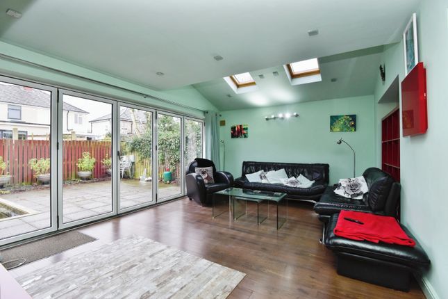 5, Byron Close, Stoke-on-Trent photo 2