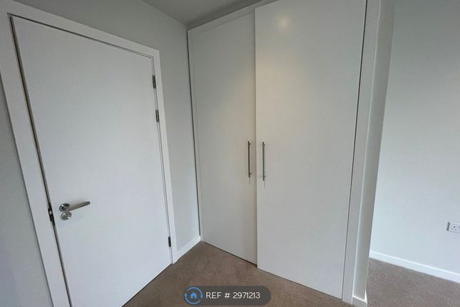 Flat, Aspin Lane, Manchester photo 3