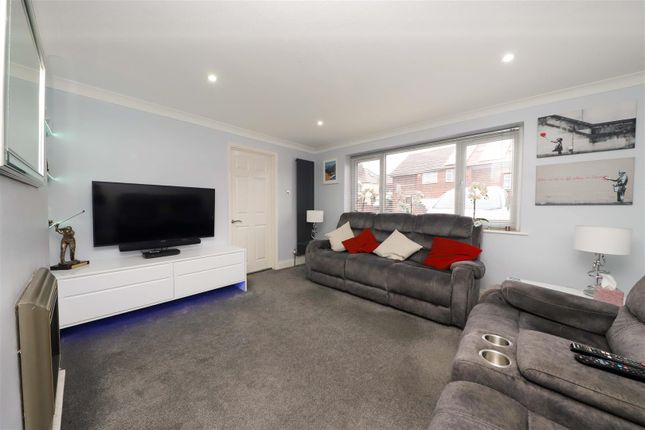 25, Fairway Avenue, West Drayton photo 3