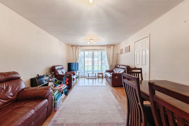 8, Englewood Drive, BIRMINGHAM photo 4